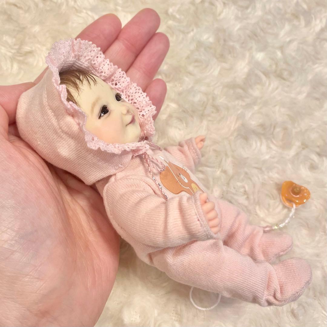 樹脂粘土ベビー おしゃぶりベビー ごきげん