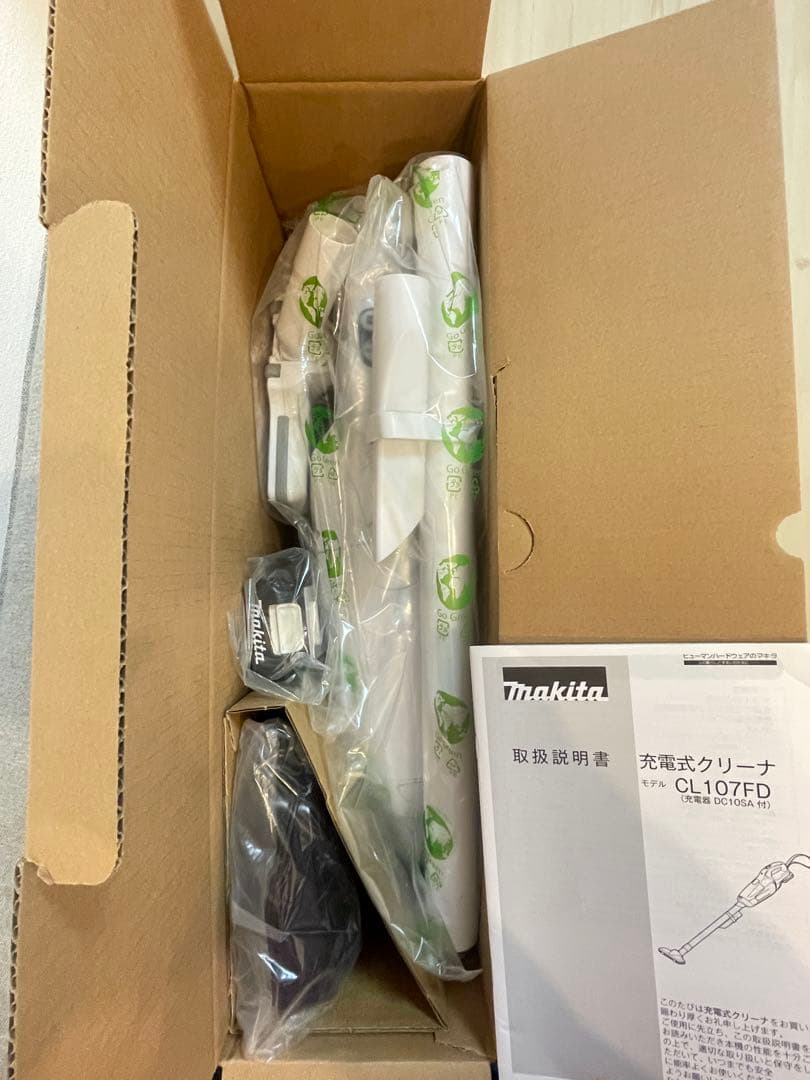 マキタ コードレス掃除機　CL107FDSHW (バッテリ充電器付 )