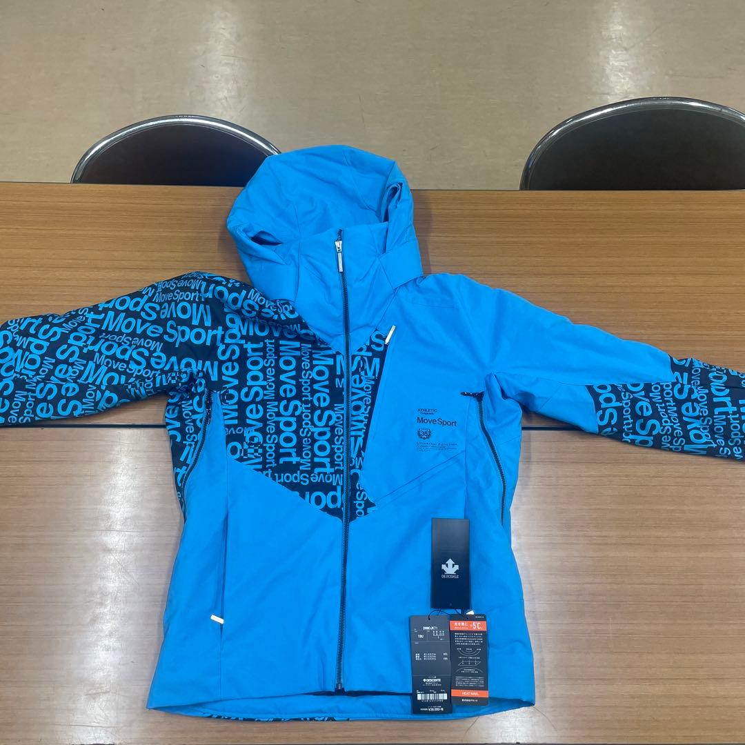 スキーウェア　DESCENTE