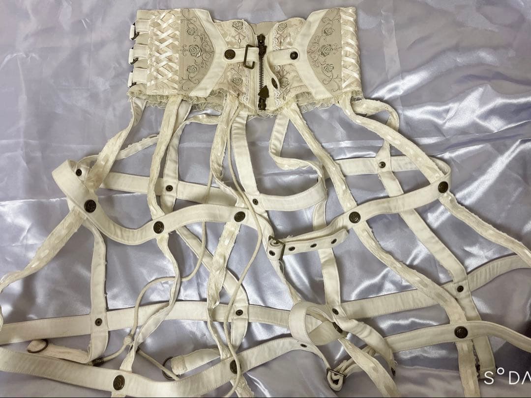 ま*い様 Ozz oneste クリノリン コルセット