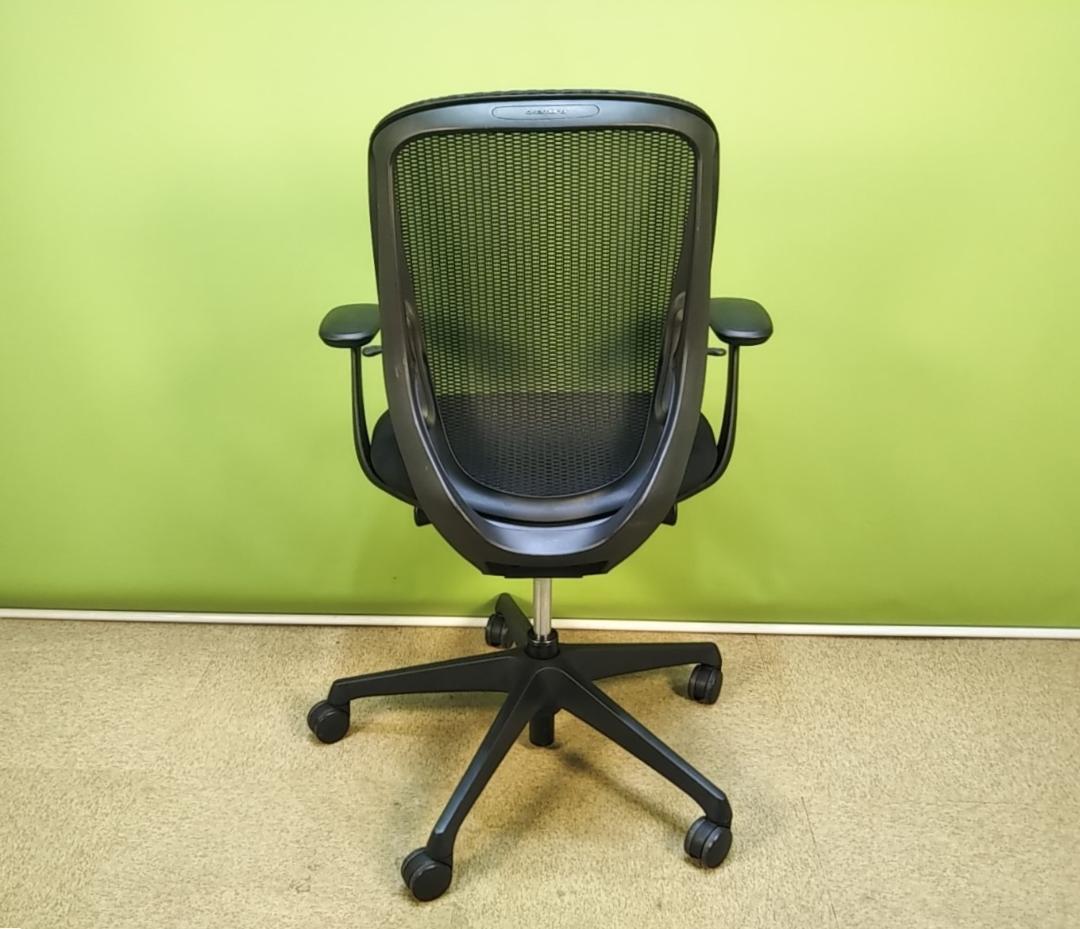 ax　オカムラ　シルフィーチェア　ローバック　固定肘　前傾機能　メッシュ　中古品