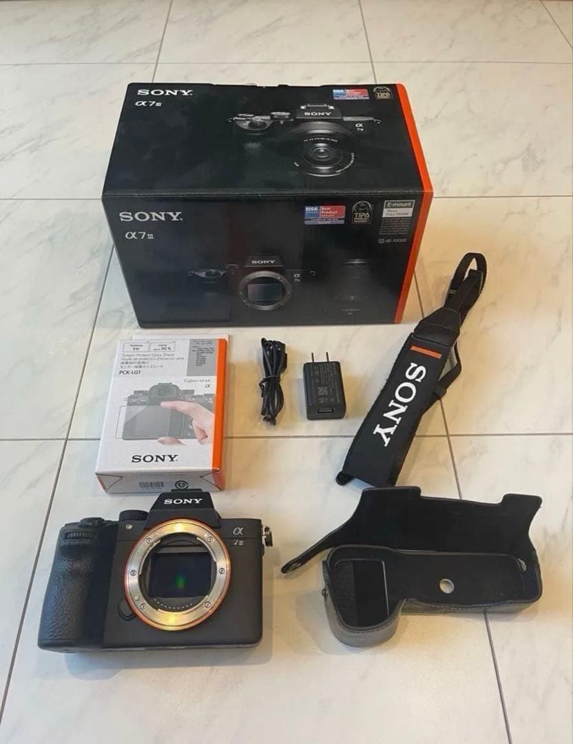 美品♪ SONY ILCE−7M3 & ズームレンズSET(カメラケース付き)