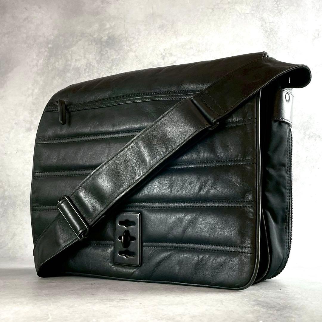 COMPOSITION イサムカタヤマ メッセンジャーバッグ レザー×ナイロン