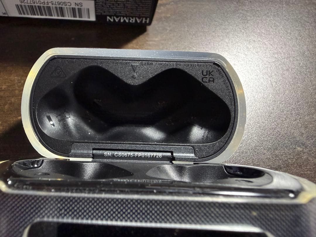 JBL TUNE PRO 3ワイヤレスイヤホン