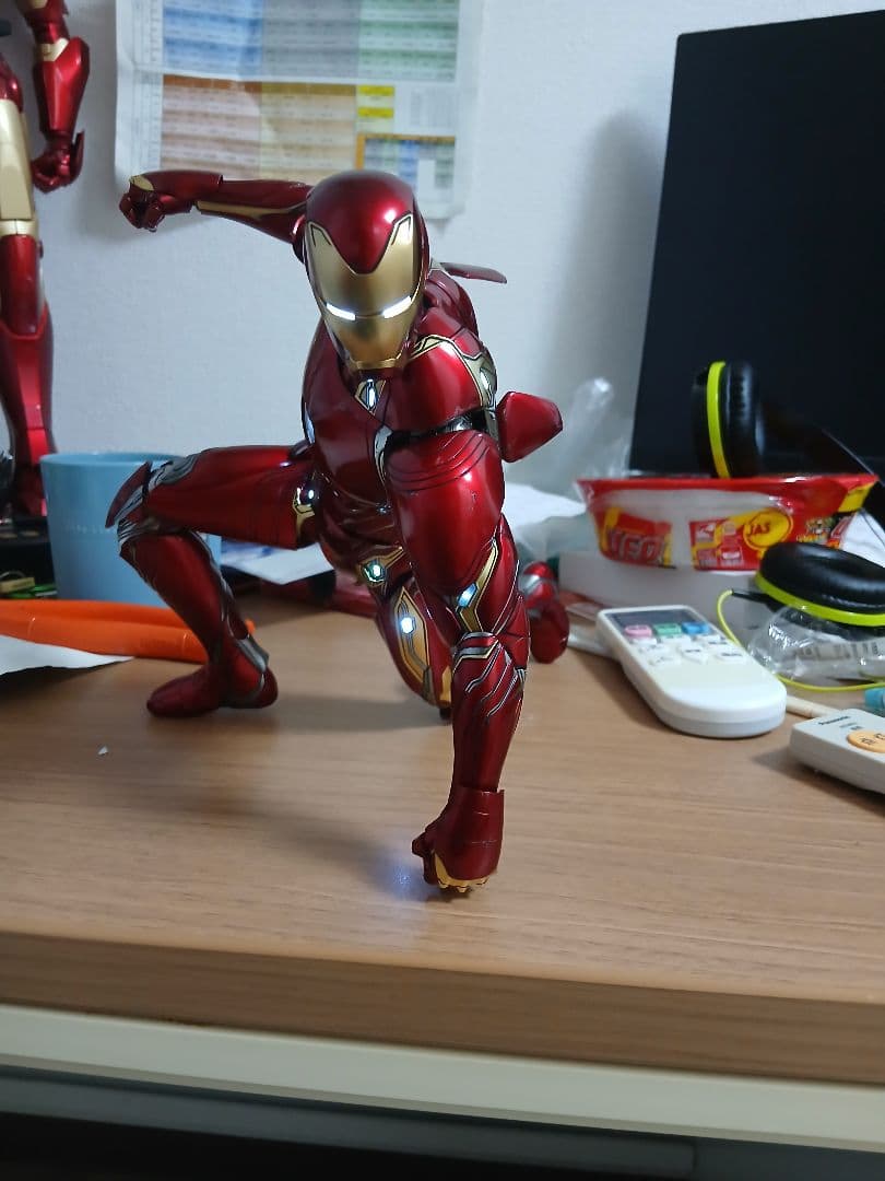 ホットトイズアイアンマン マーク50LEDライト付き