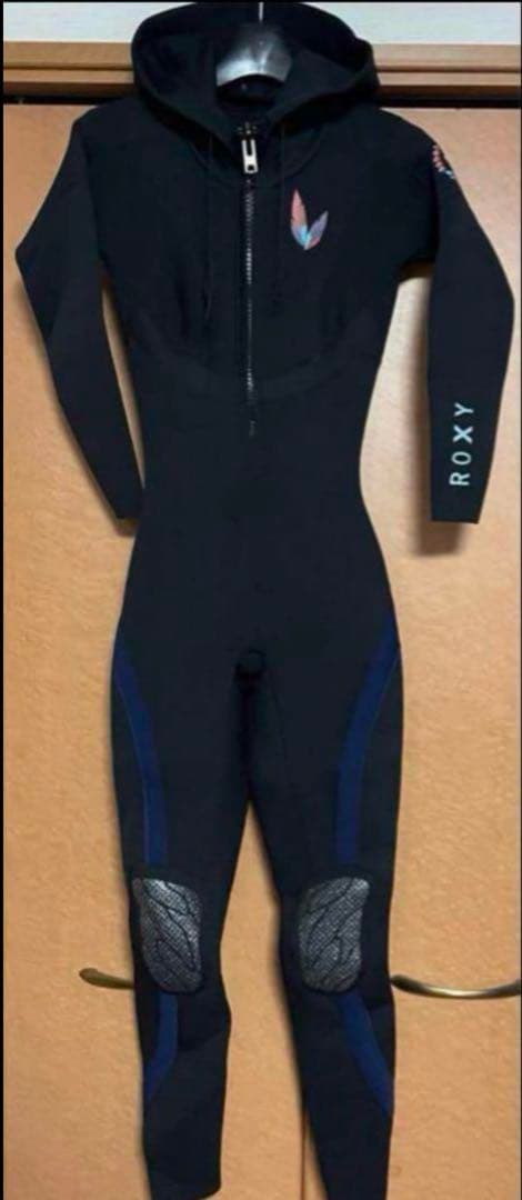ア*ル様 ROXY ロキシー フルスーツ フロントジップ フード付き 3mm