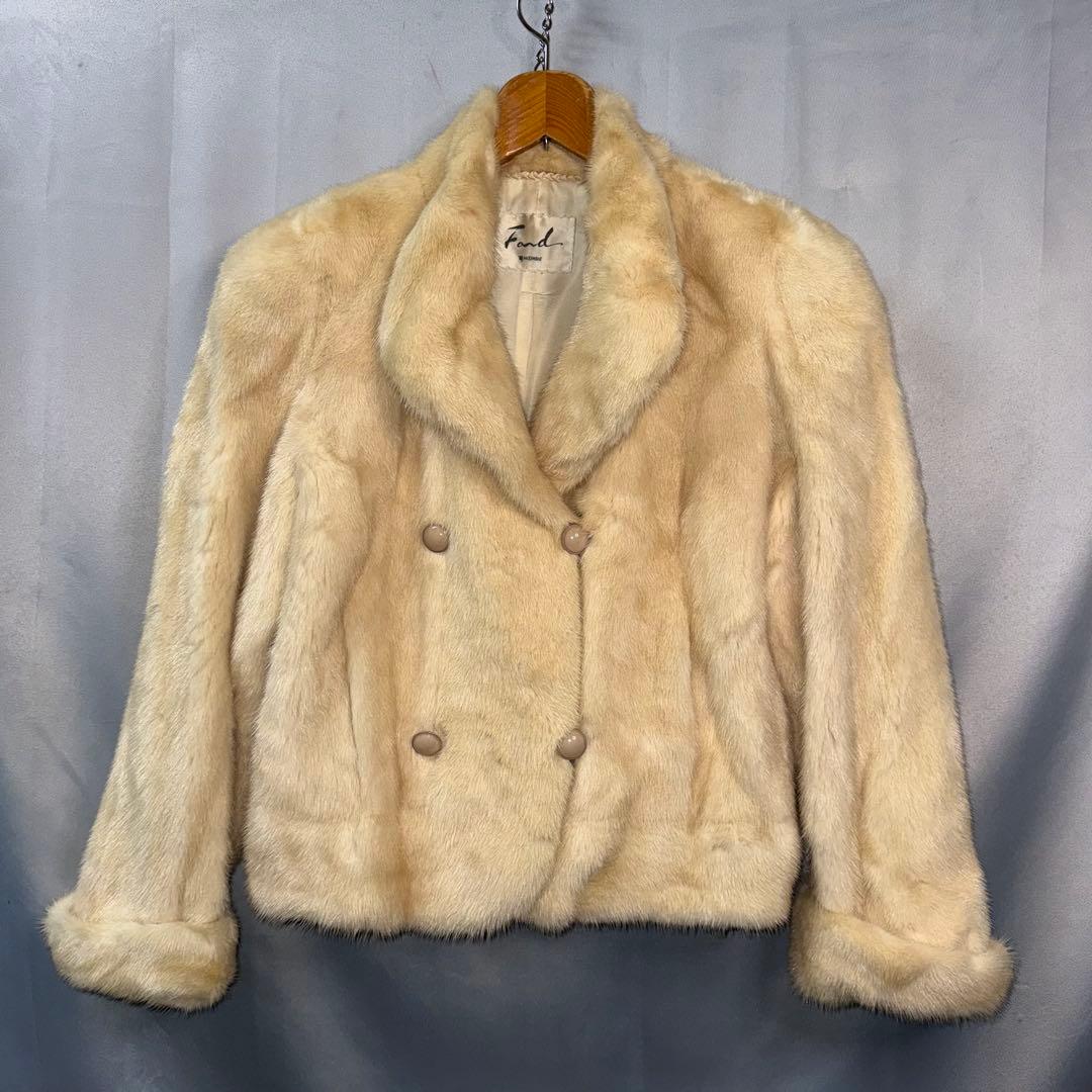 ムーンバット　高級毛皮　サファイアミンク ショート丈　サガミンク　白毛皮