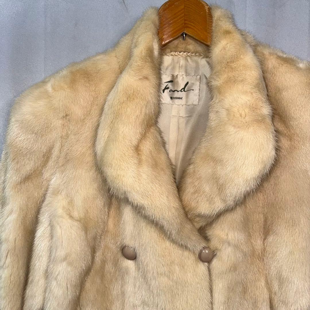 ムーンバット　高級毛皮　サファイアミンク ショート丈　サガミンク　白毛皮