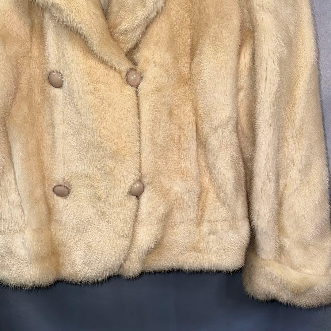 ムーンバット　高級毛皮　サファイアミンク ショート丈　サガミンク　白毛皮