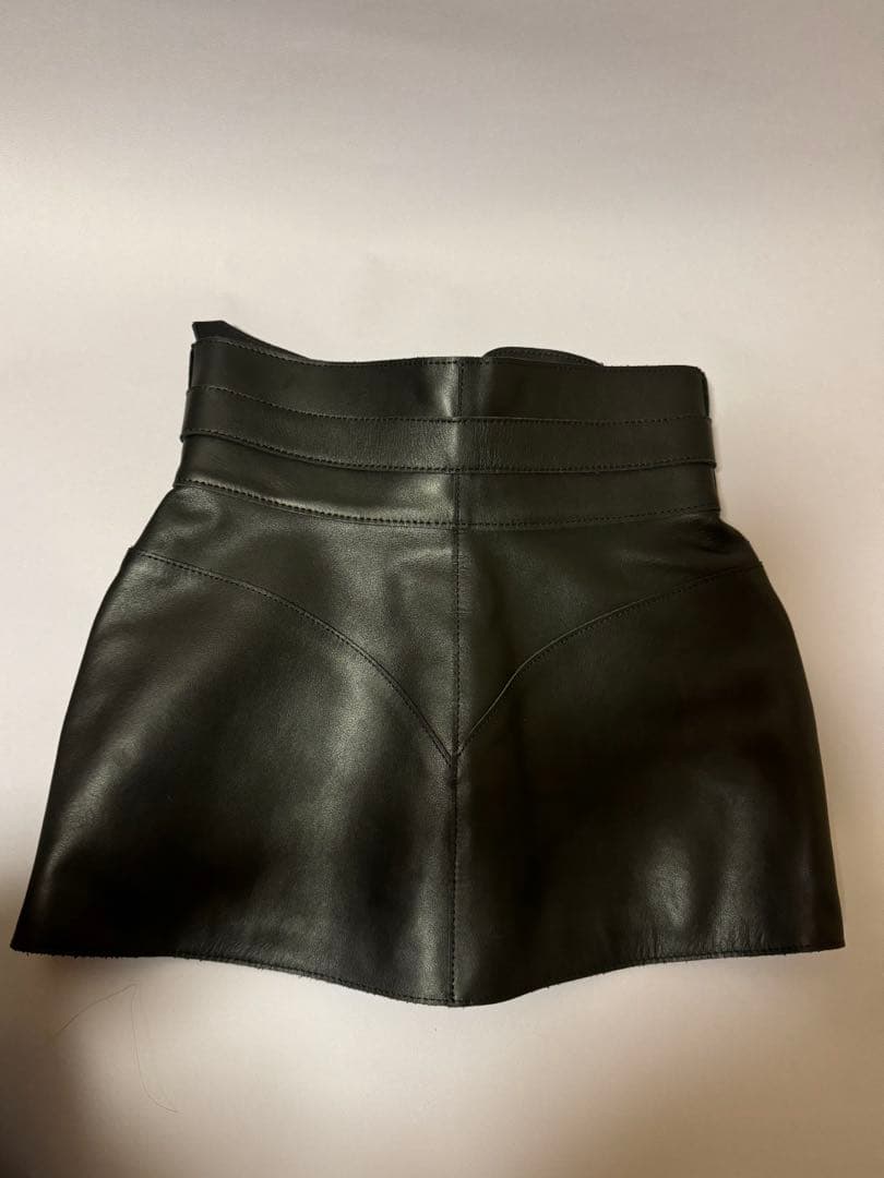 fetico 革ベルトスカート