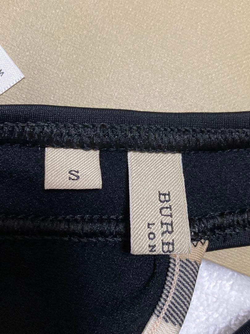 ほぼ未使用　バーバリー ロンドン　セパレート水着　ビキニ 黒