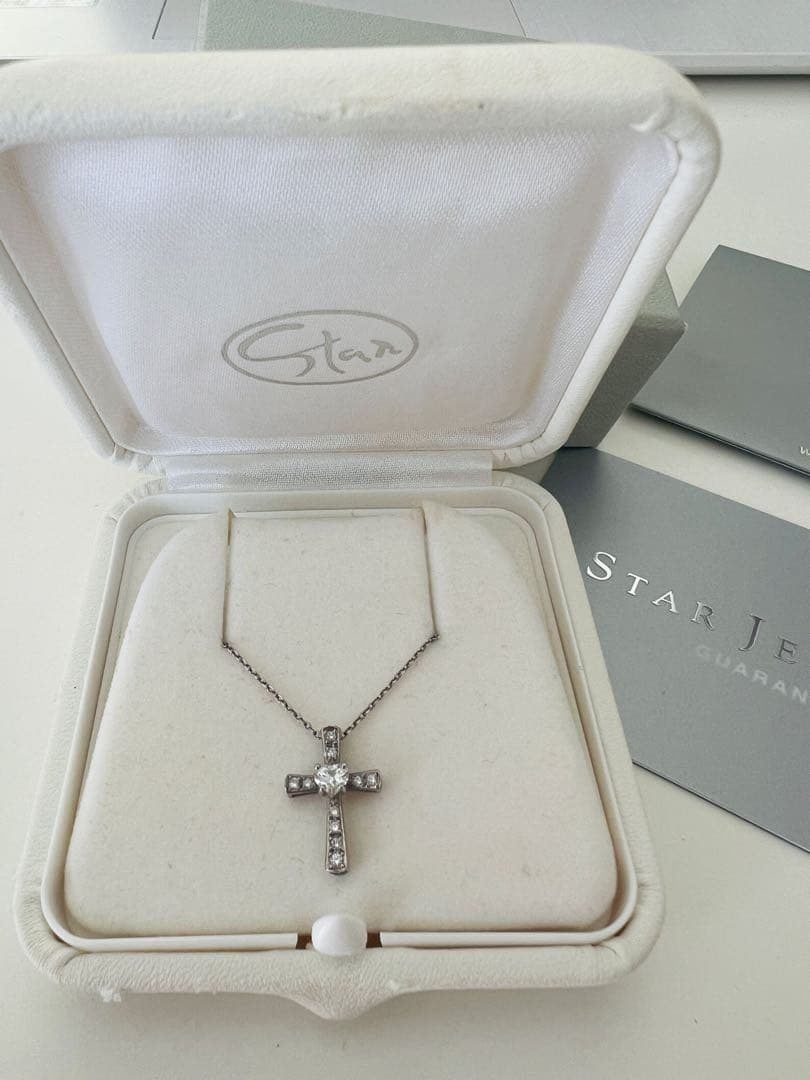 スタージュエリー　ネックレス　クロス　ダイヤモンド　証明書　箱付き