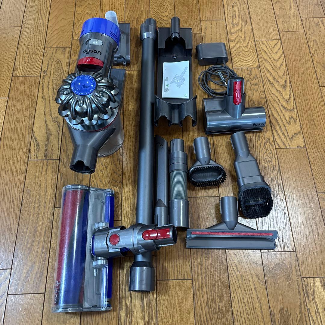 Dyson V8 スティッククリーナー 本体 各種アタッチメント付き