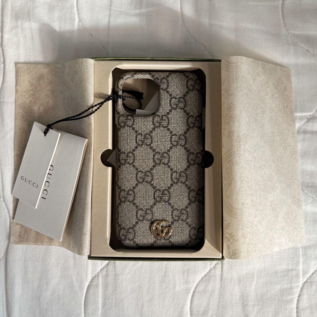 GUCCI スマホケース　iPhone15