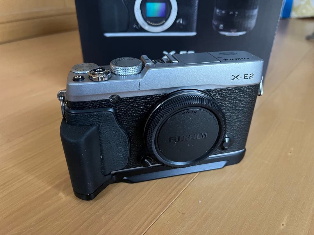 FUJIFILM X-E2 ミラーレスカメラ 本体　美品