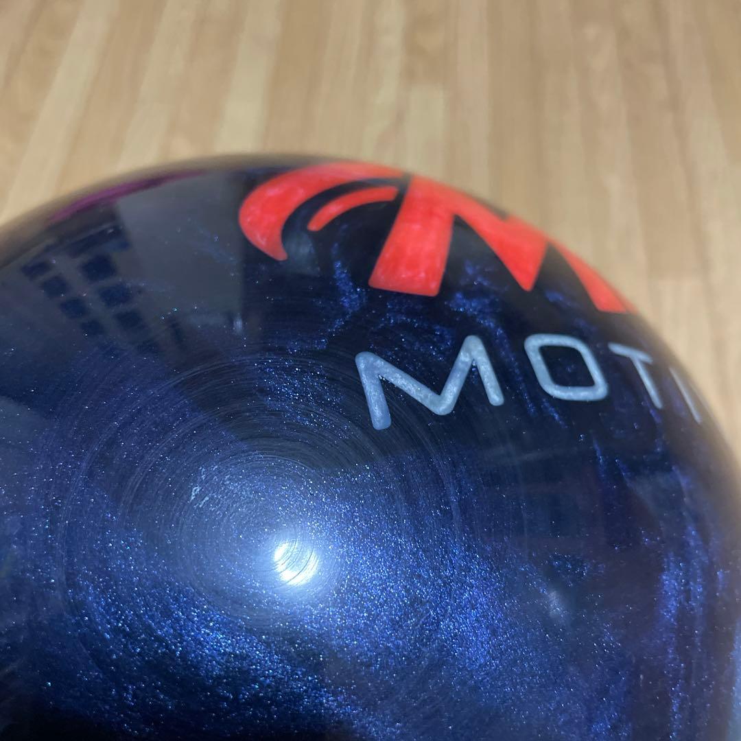 モーティブ社　スープラ14ポンド　ボウリングボール