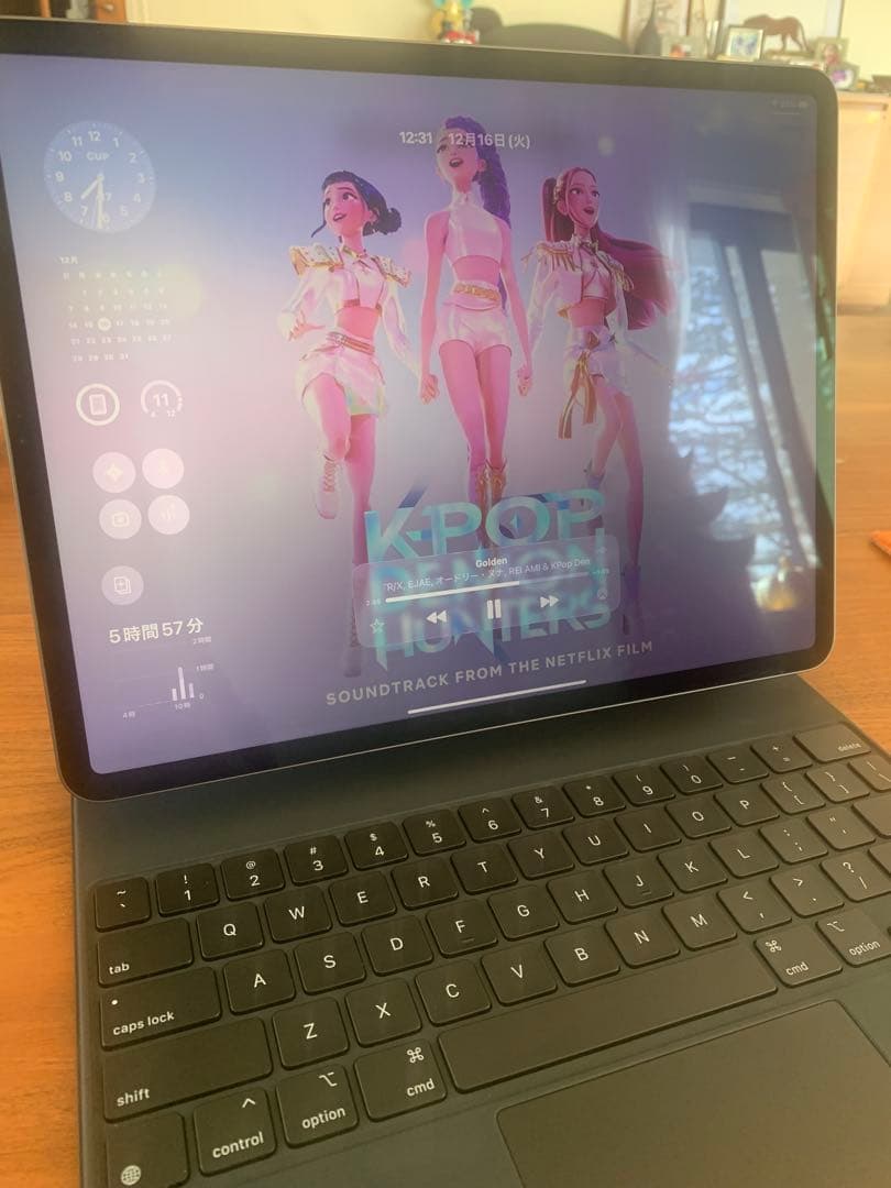 iPad pro 12.9インチ256GB MagicKeyboard