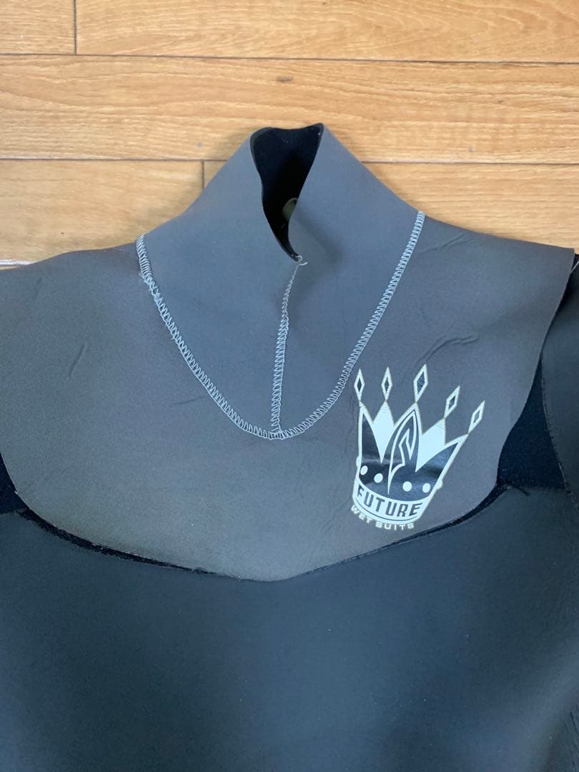 サーフィン　フューチャー　セミドライ　ウェットスーツ