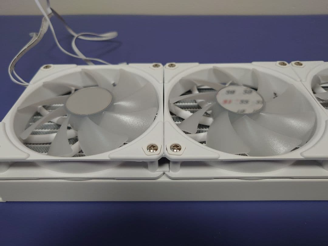 オウルテック 水冷CPUクーラー LCS360ARGBL-WH ファン異音