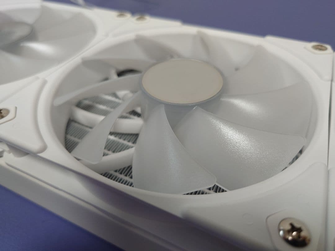 オウルテック 水冷CPUクーラー LCS360ARGBL-WH ファン異音