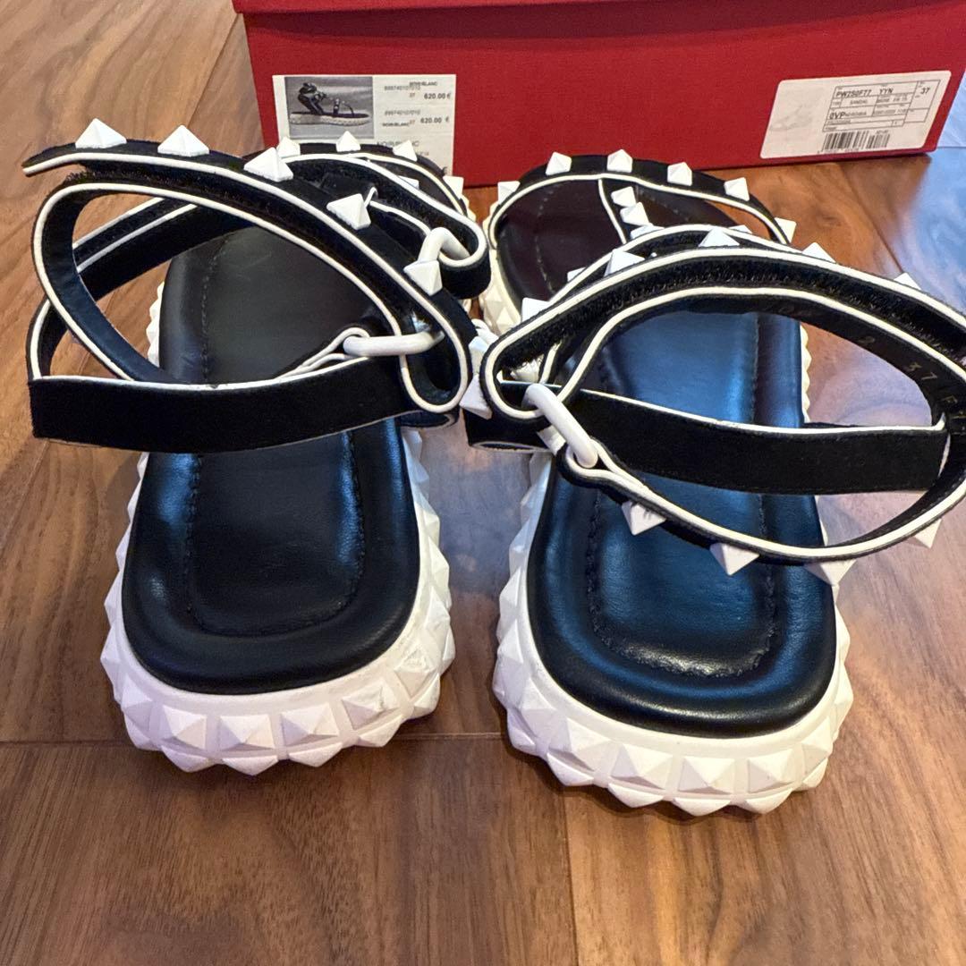 VALENTINOサンダル