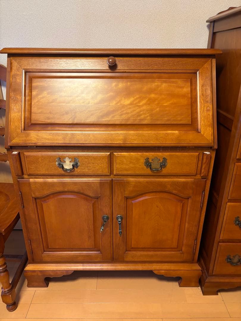 【横浜Daniel ダニエル】ライティングビューロー　机