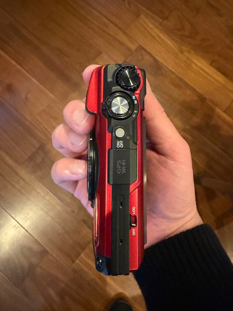 OM SYSTEM TG-7 レッド