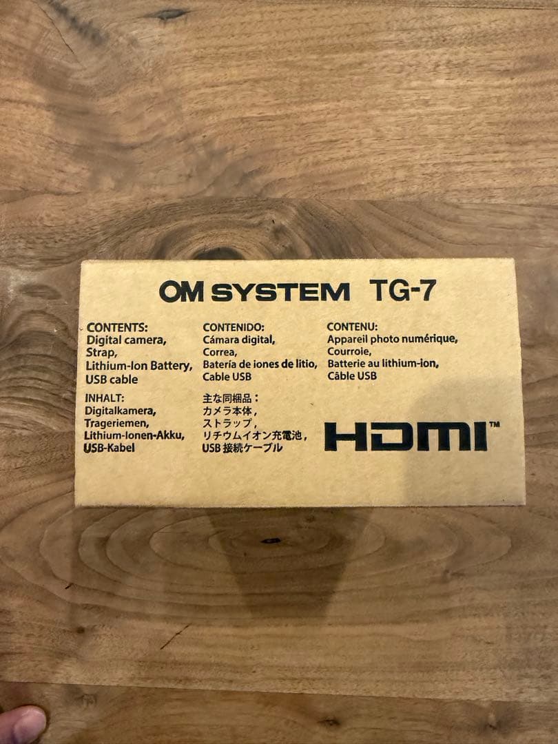 OM SYSTEM TG-7 レッド