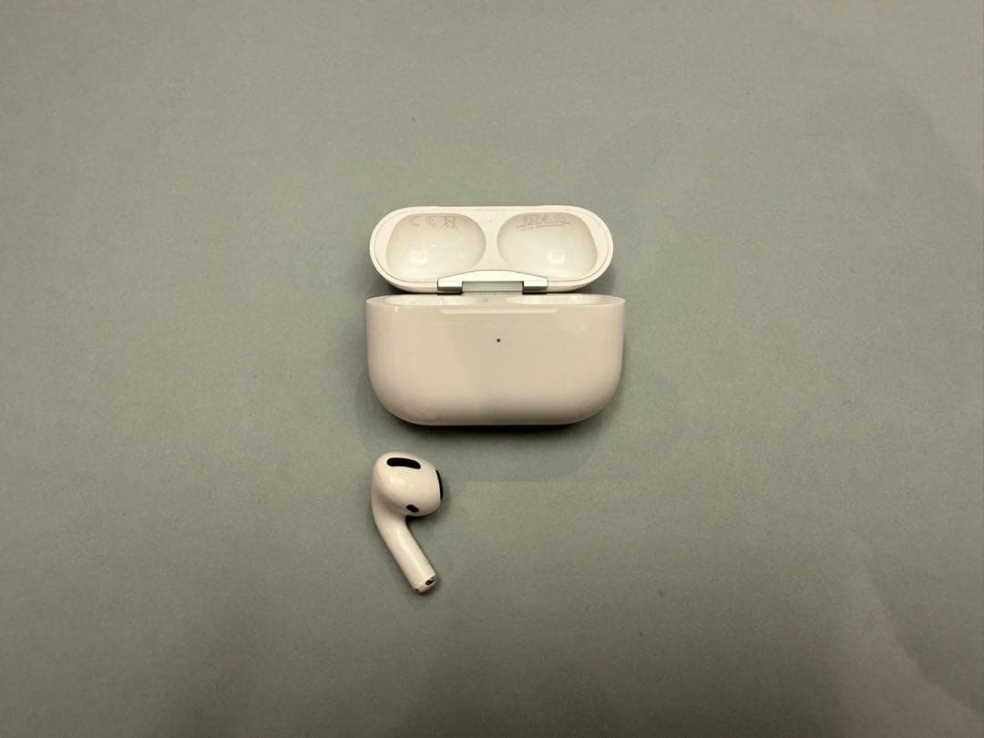 AirPods Pro（第二世代）本体 Lのみ 充電ケース付き