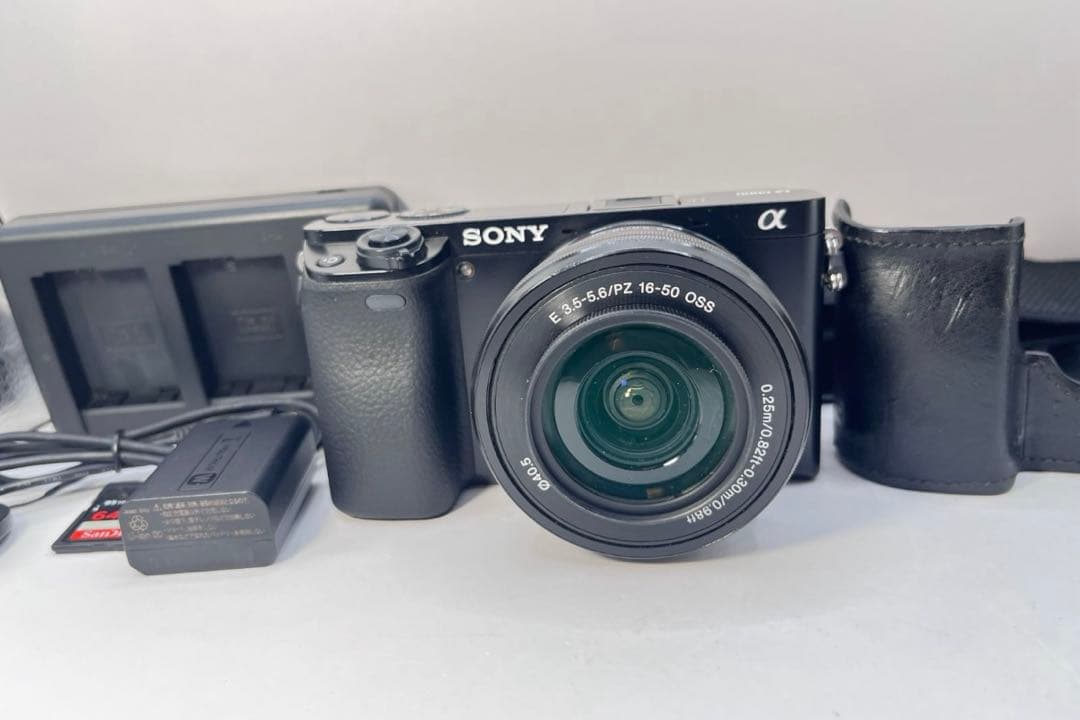 美品 SONY α6000 ブラック レンズキット 16-50mm 標準ズーム