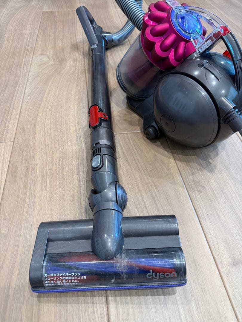 Dyson DC48 掃除機本体＋アタッチメント多数！