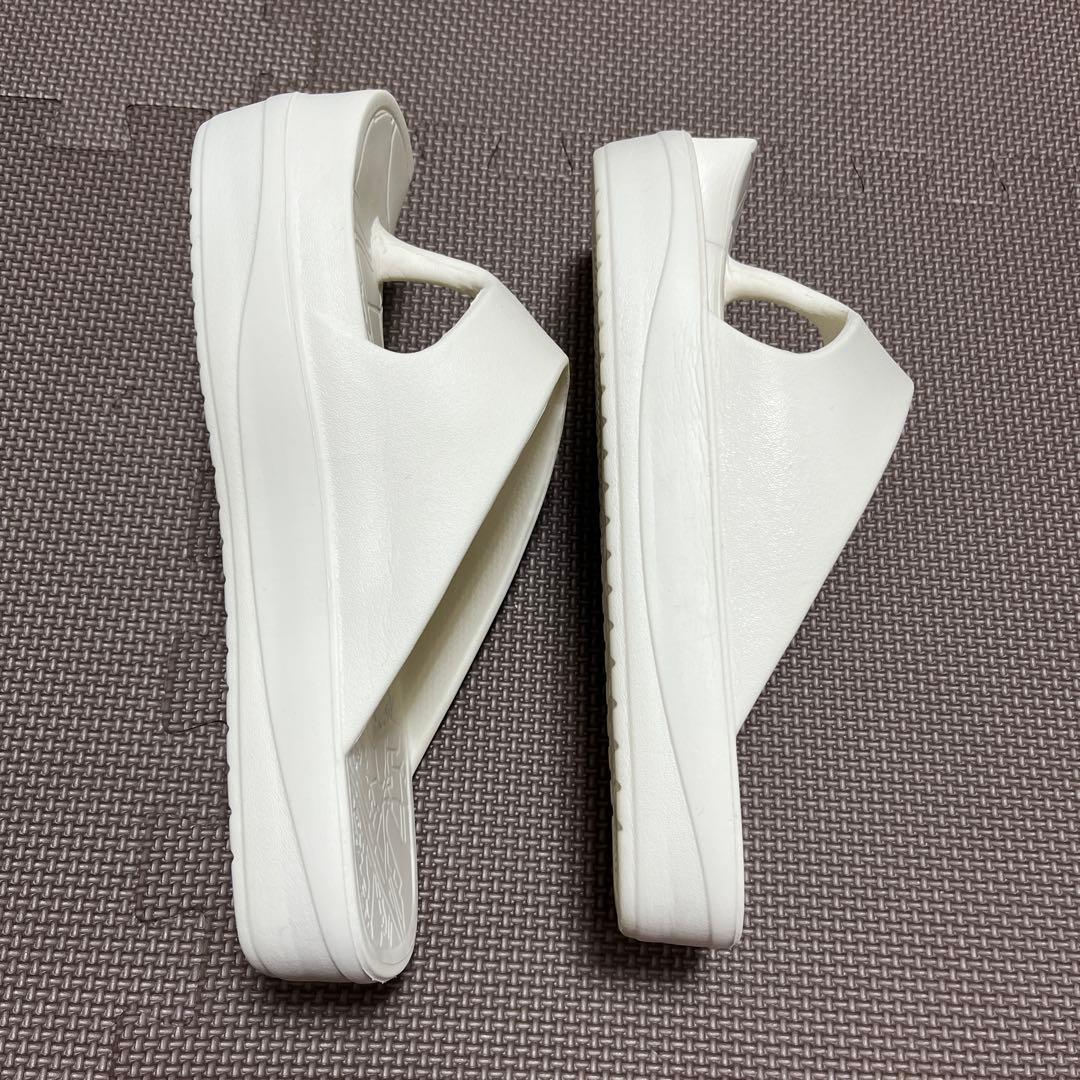 rakubaki ラクバキ　イージーサンダル　白　ホワイト M