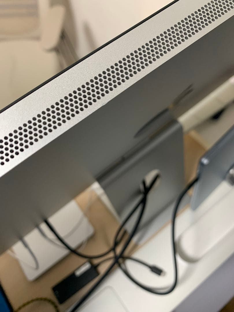 アップルStudio Display 標準ガラス 傾きを調整できるスタンド