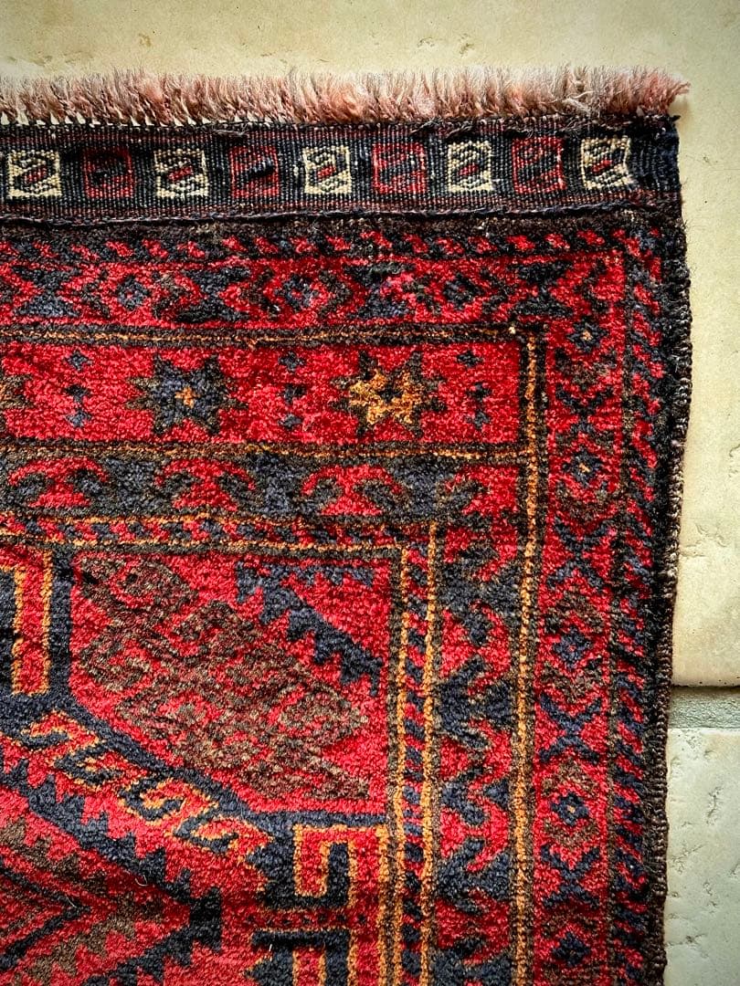 トライバルラグ　ヴィンテージラグ　アフガン　ミニラグ　バルーチ族　プリミティブ
