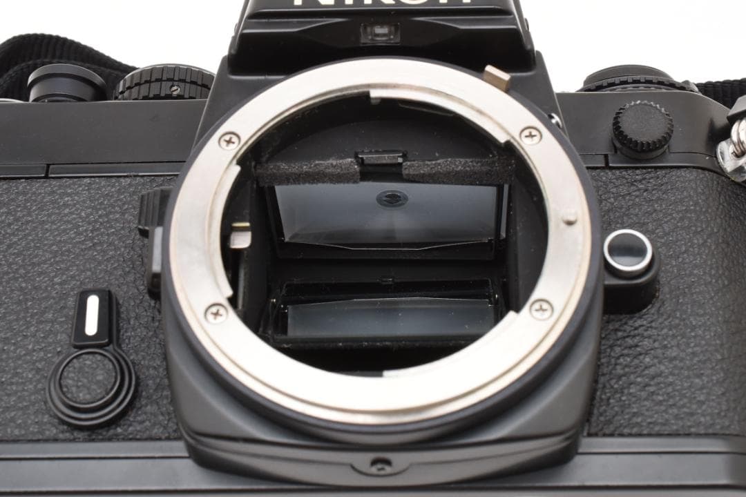 ★各部モルト張り替え済・美品★ ニコン Nikon FE ボディ #19587