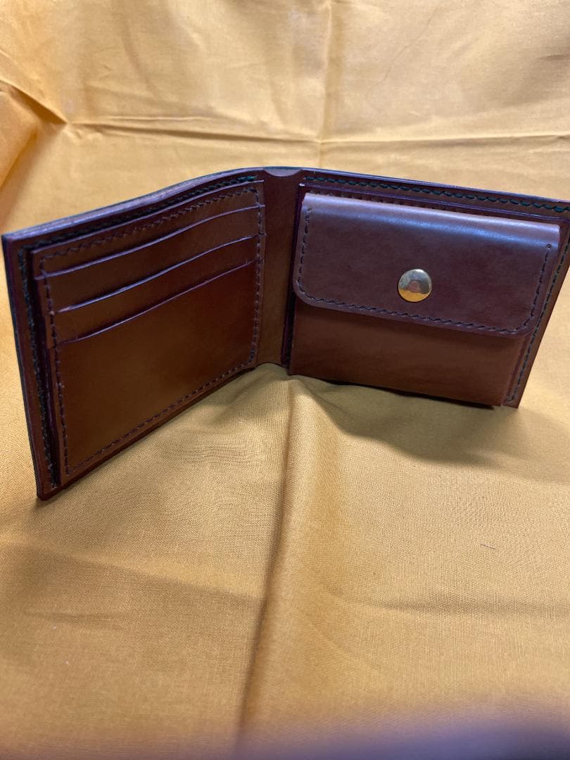 二つ折り財布　コードバングリーン