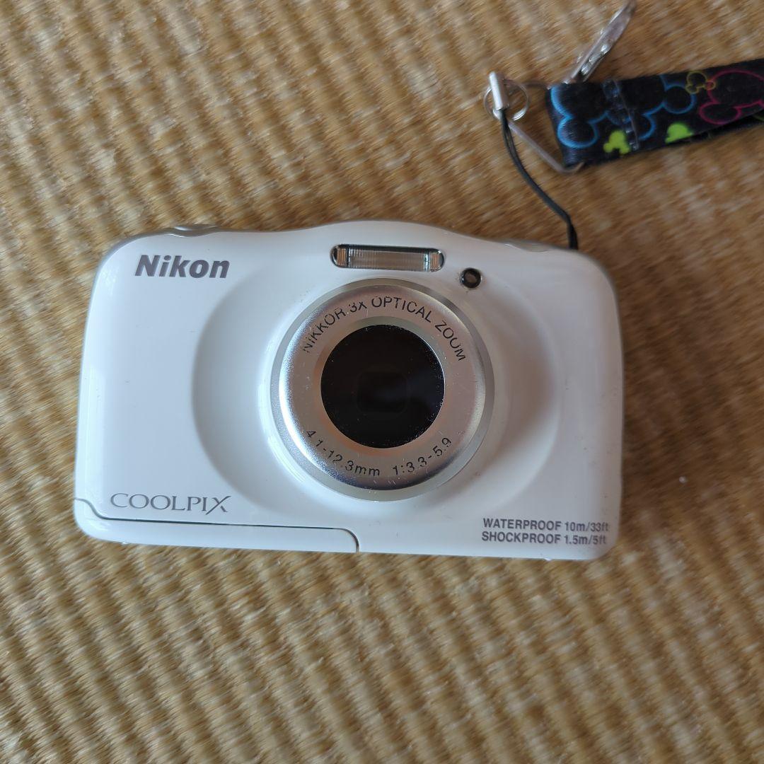 Nikon COOLPIX S33 ホワイト 防水カメラ