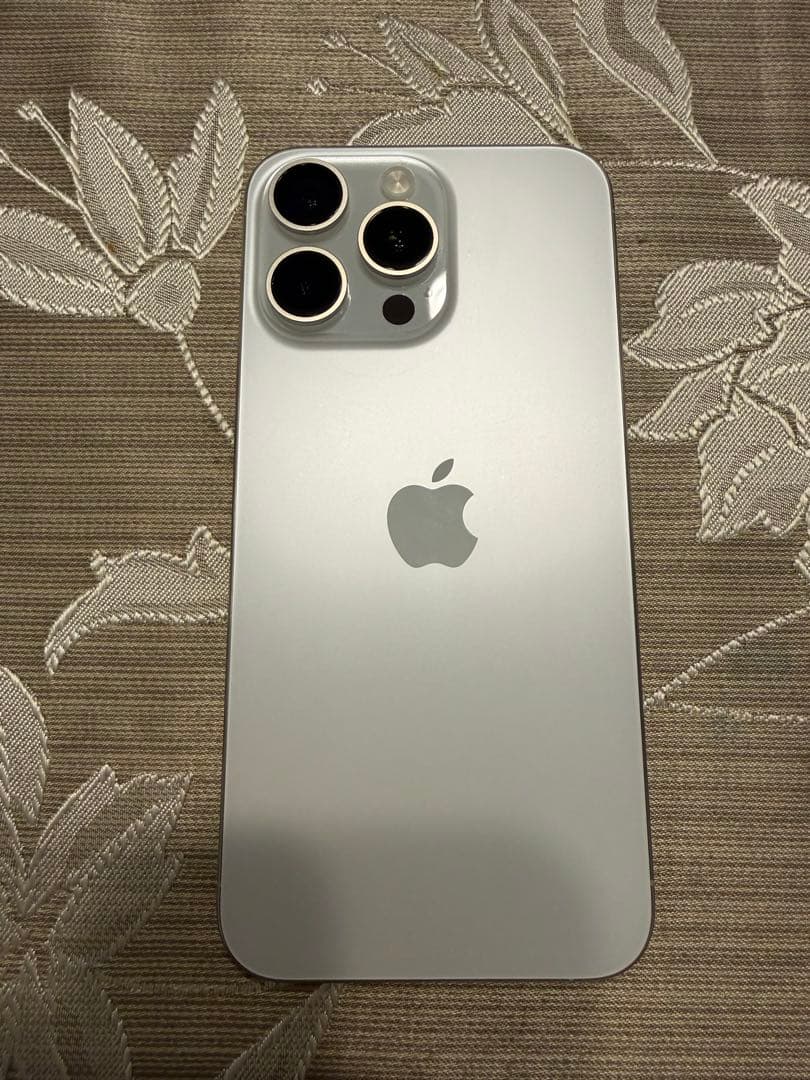 スマートフォン本体 Apple iPhone 15 Pro Max - Titanium