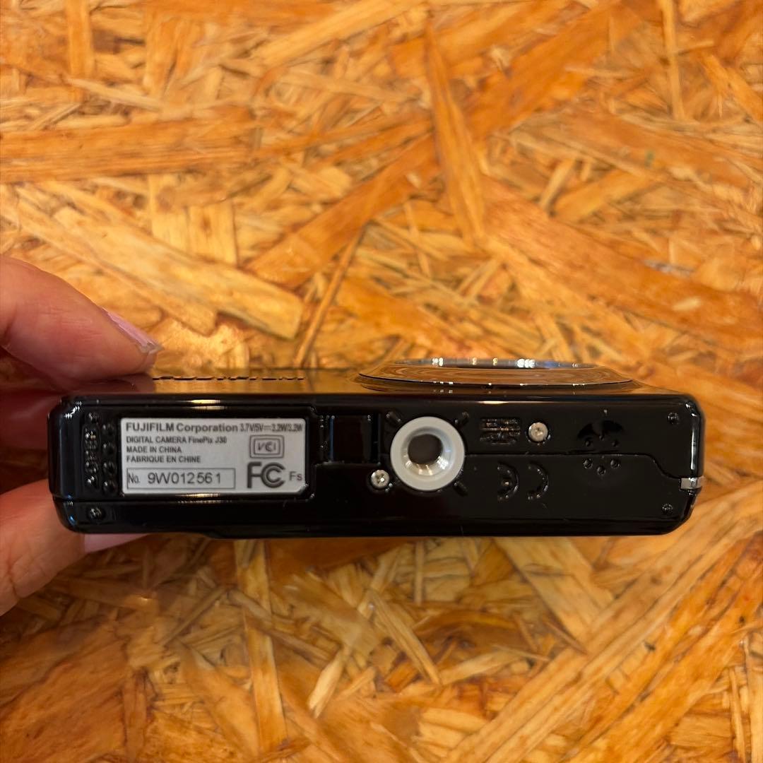 FUJIFILM 12.2メガピクセル デジタルカメラ