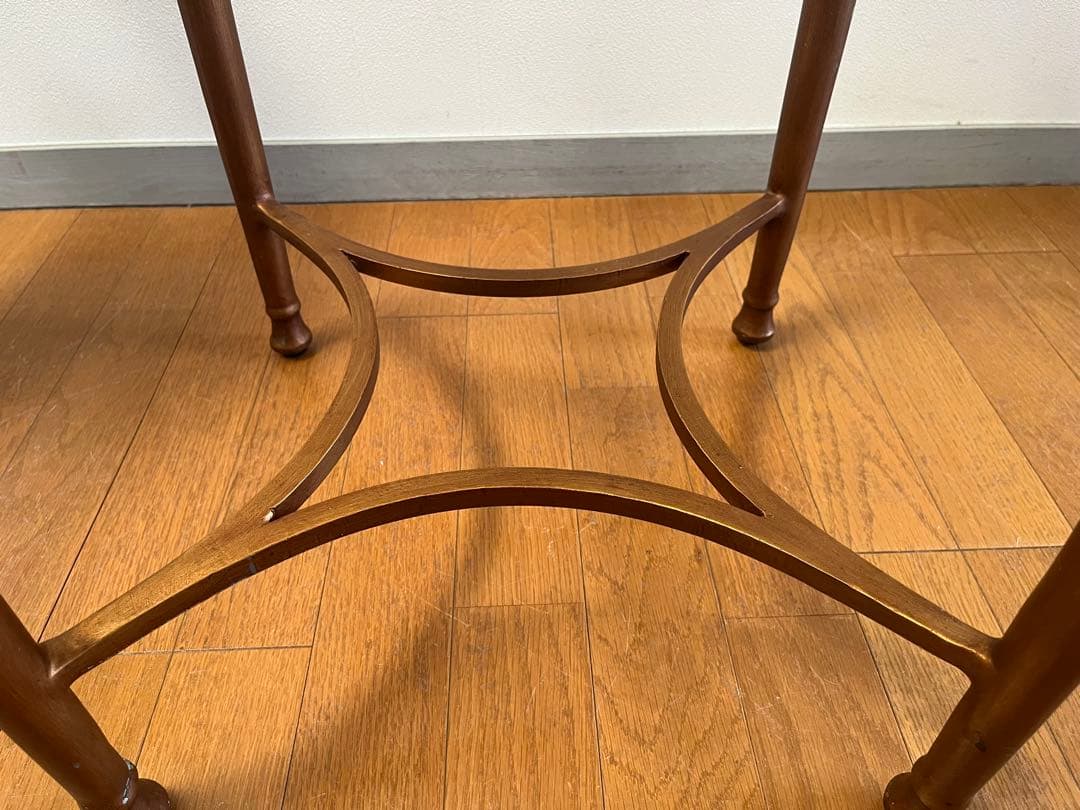 アンティーク調　ガラステーブル　ヴィンテージ　レトロモダン　ヨーロピアン　カフェ