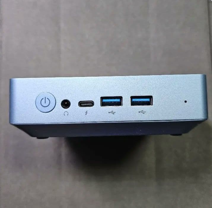 GMKtec NucBox10 化粧箱、付属品完備