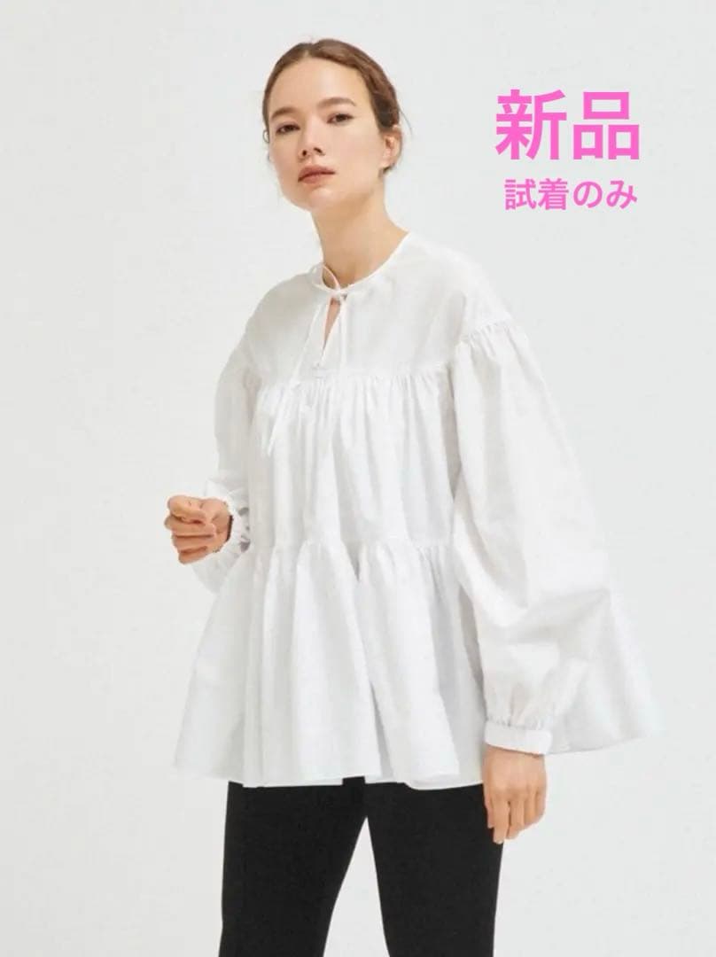 【新品・試着のみ】yori ヨリ　ボリュームギャザーブラウス