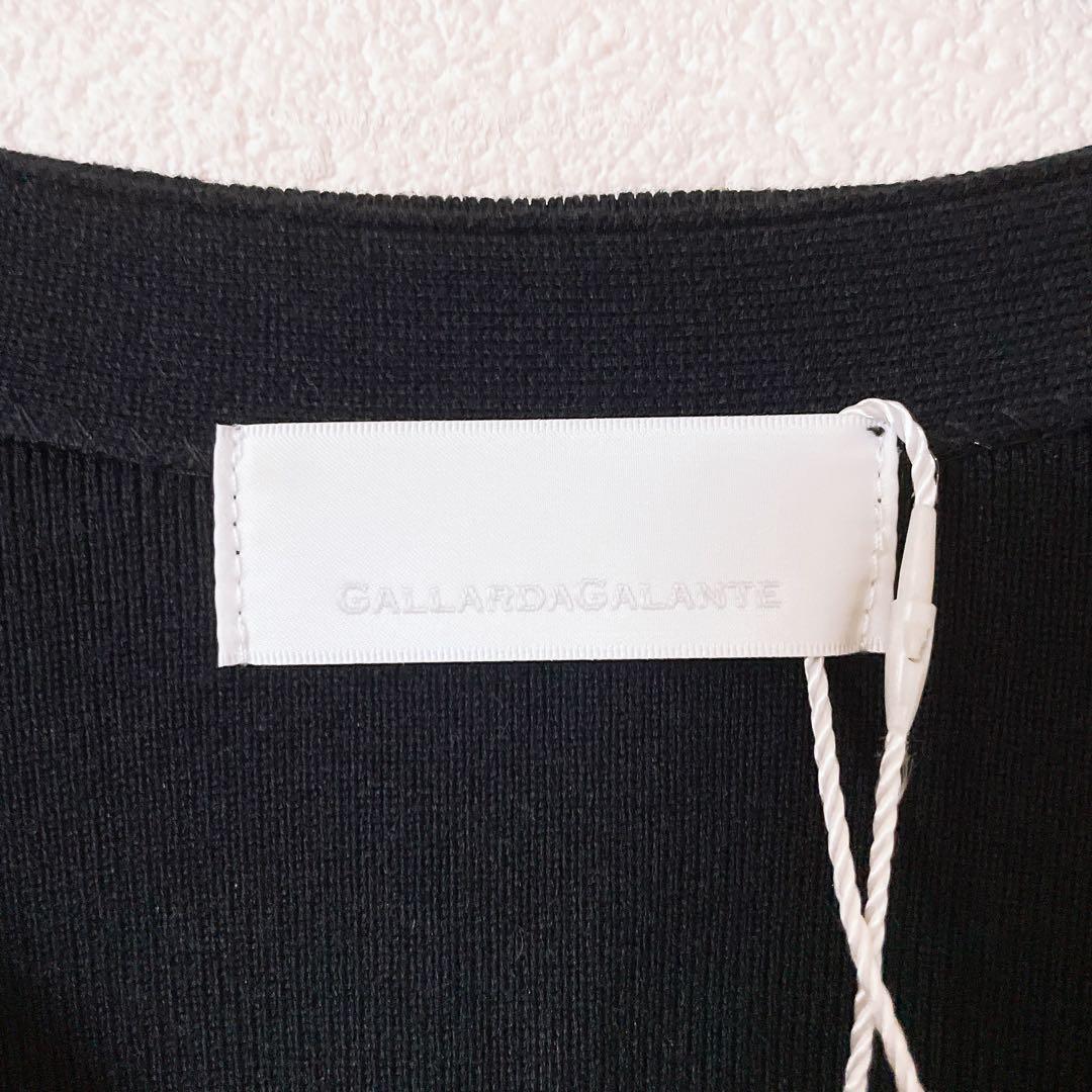 M様✨️タグ付き新品未使用 ビジューVネックカーディガン　黒