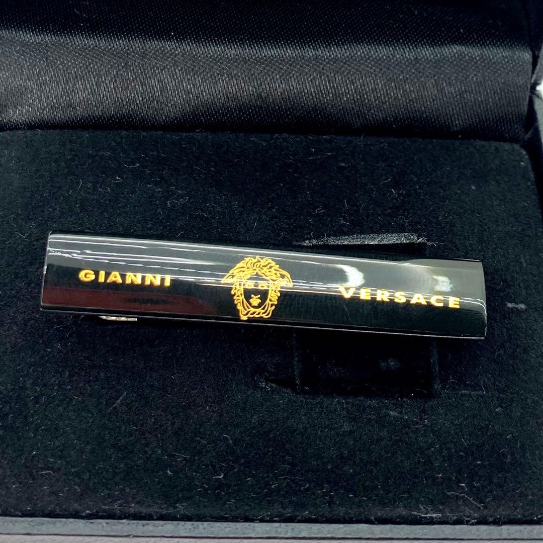 ジャンニヴェルサーチGIANNI VERSACE ネクタイピンブラックゴールド