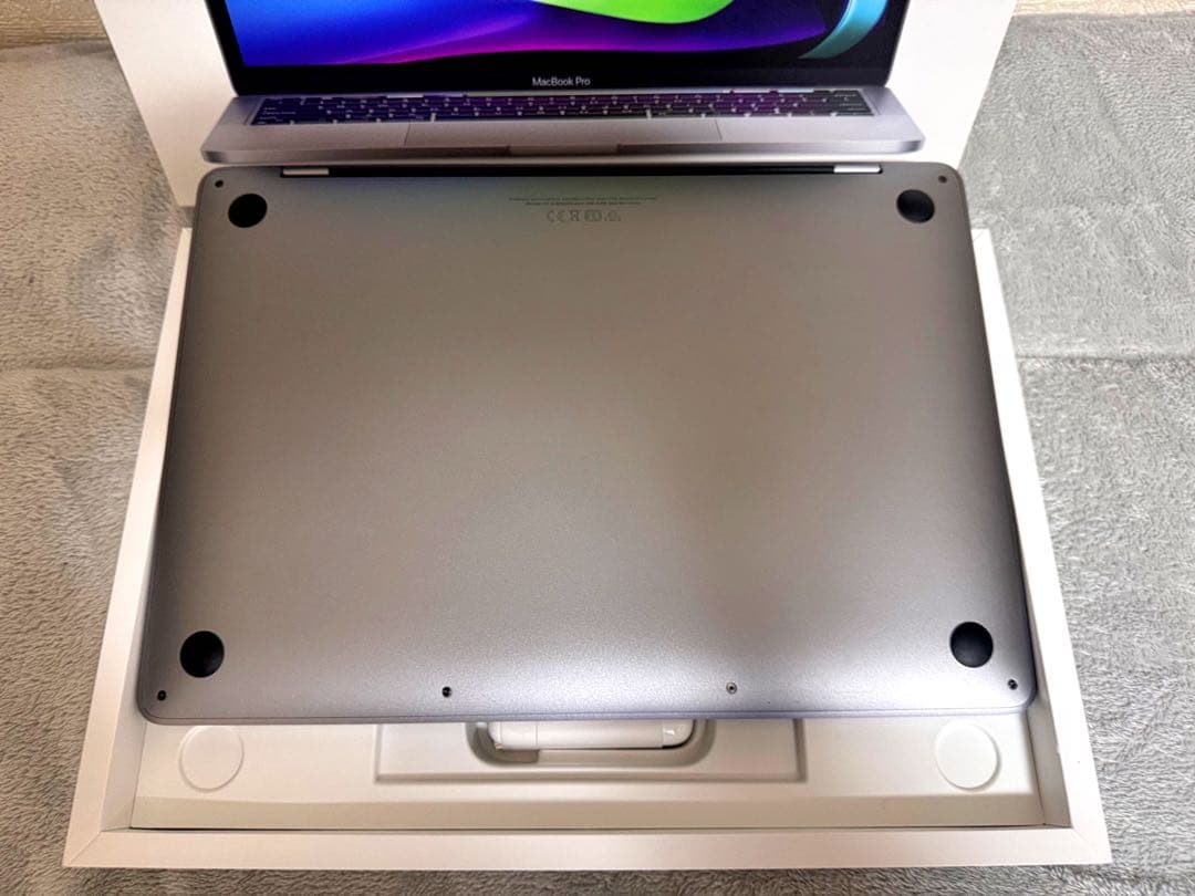 ［美品］［即日発送］macbook pro 13インチ スペースグレイ