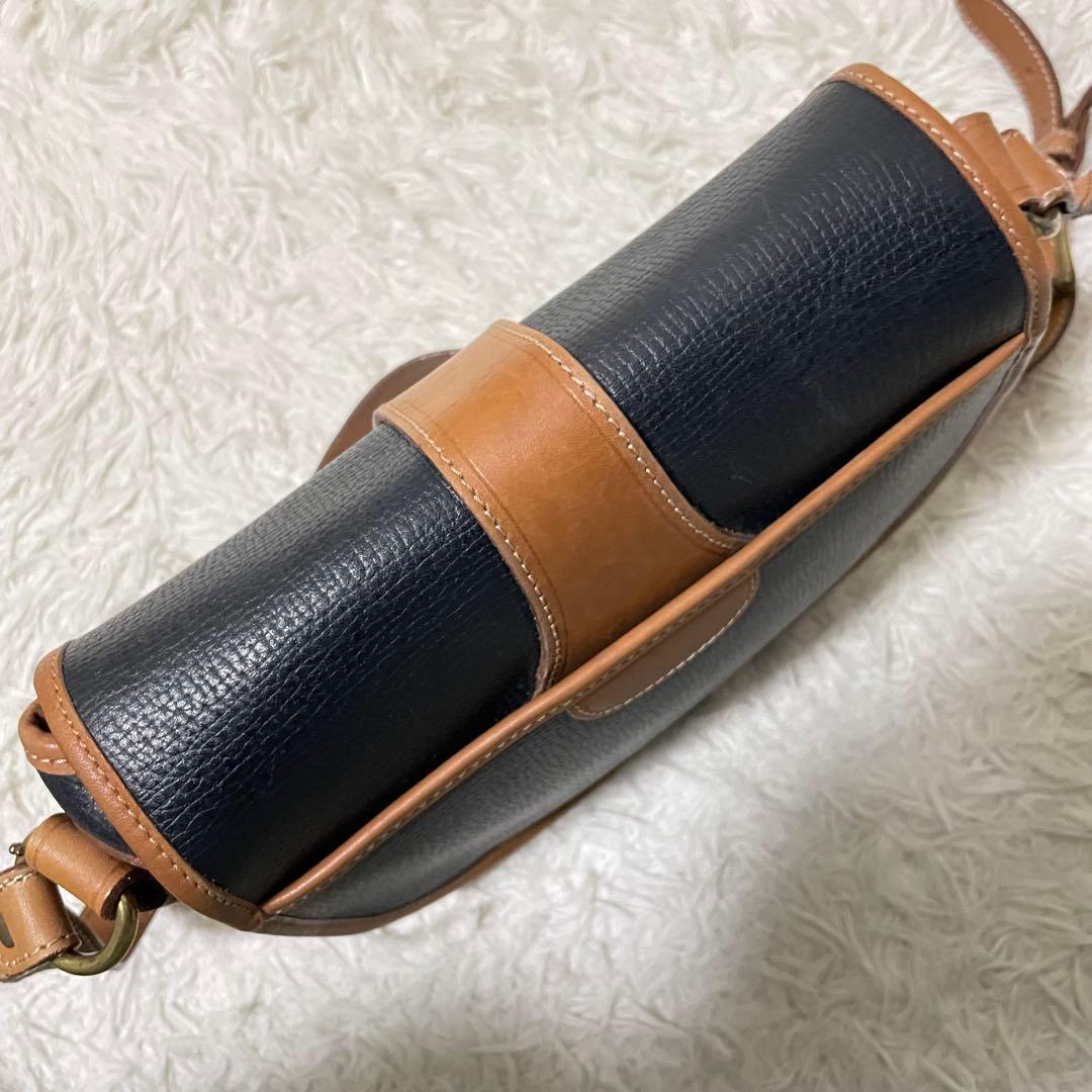 コーチ　ショルダーバッグ　バックル　イタリア製　ネイビー　オールレザー　シボ革