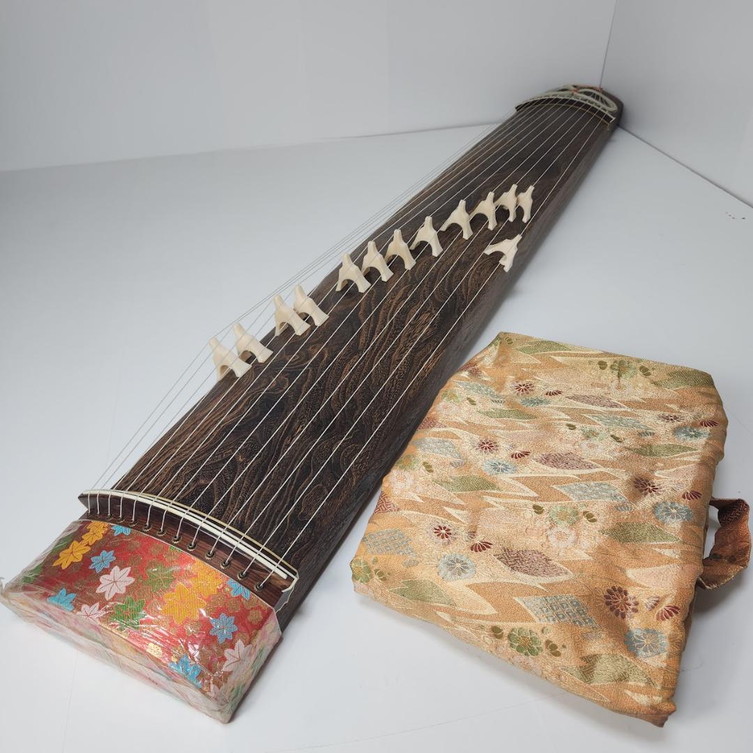 琴　13弦　琴柱　蒔絵有り すだれ彫　お琴　弦楽器　高級琴