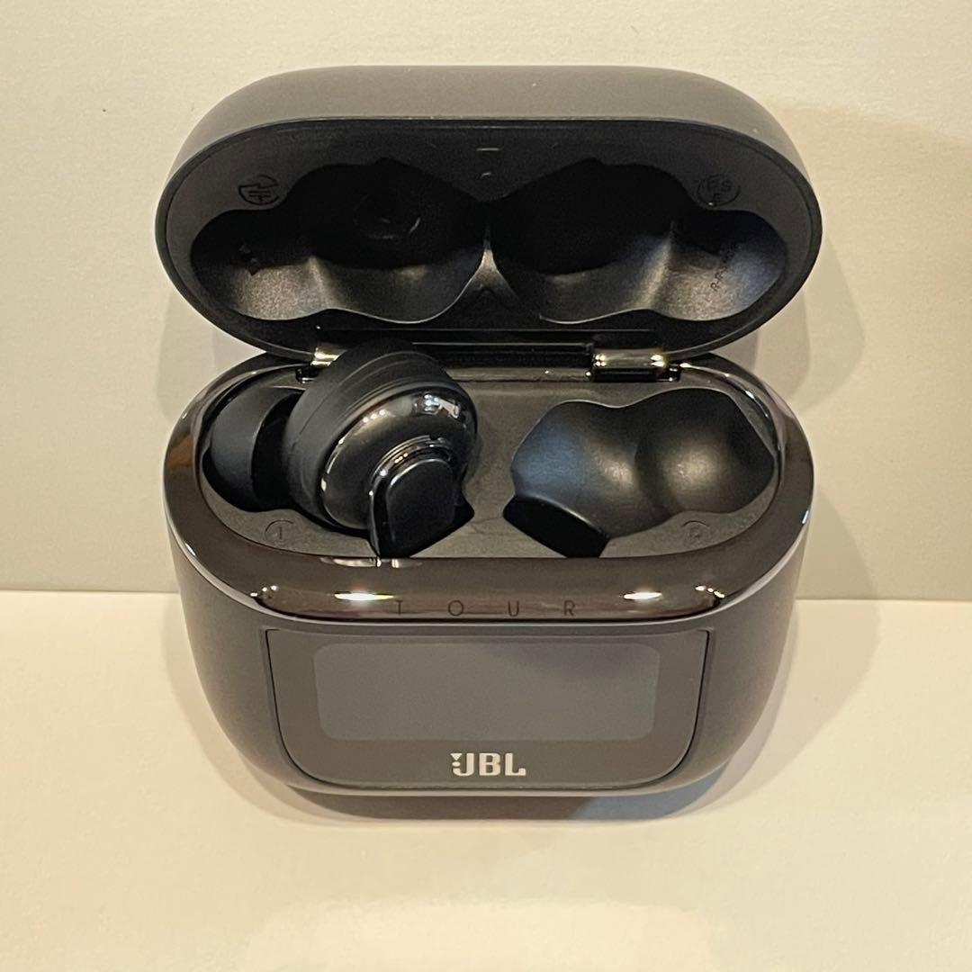 JBL Tour Pro 2 ワイヤレスイヤホン（充電ケース+左耳のみ+カバー）