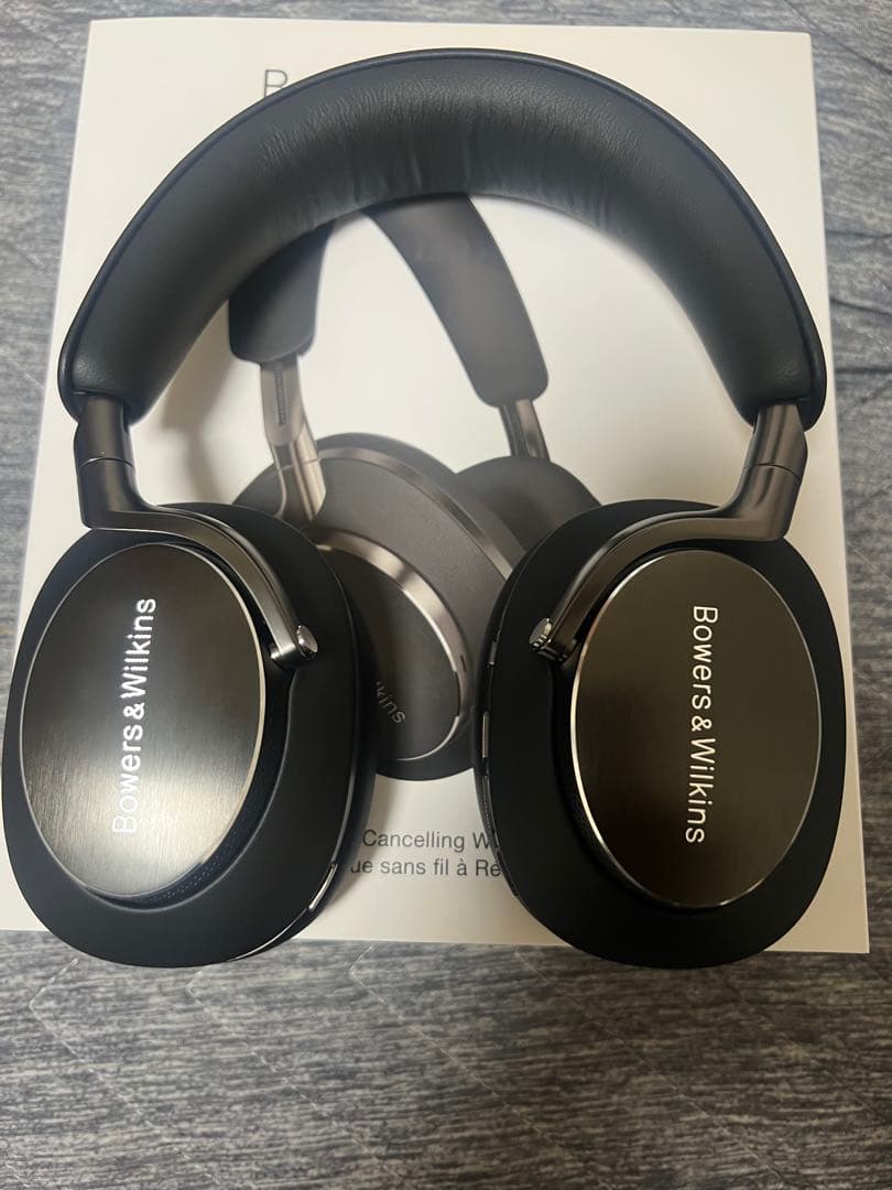Bowers & Wilkins Px8 ワイヤレスヘッドフォン