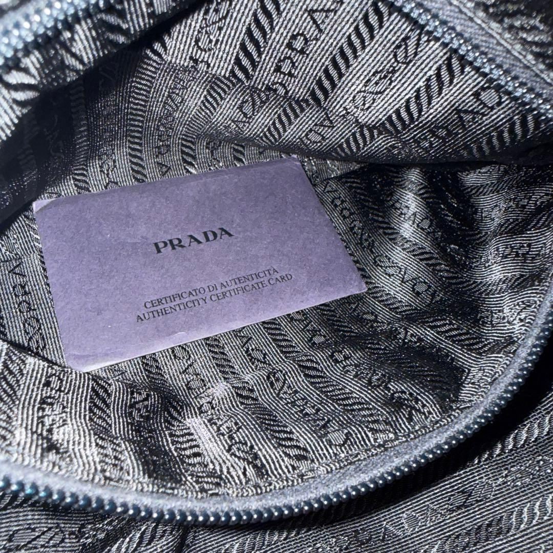 ハンドバッグ　PRADA ナイロン　レッド